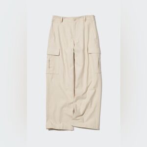 Uniqlo Wide Straight Leg Cargo Pants